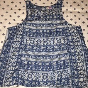 Francesca’s Medium Blue Top